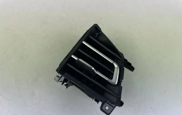 Audi Q4 e-tron Dashboard air vent grill cover trim 89C820902A