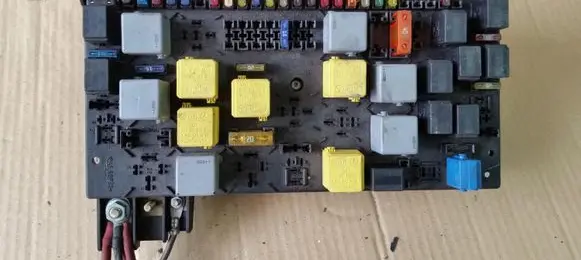 Mercedes-Benz ML W163 Fuse box set 1635450205