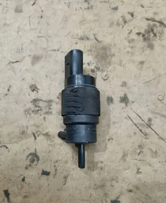 Audi A4 S4 B8 8K Windscreen/windshield washer pump 8K5955647