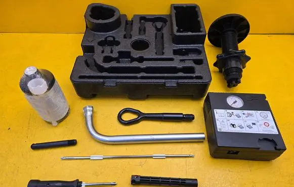 Audi A1 Tool set 82A012109