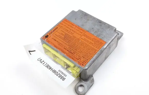 Nissan X-Trail T30 Airbag control unit/module 988208H40E
