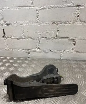 Volkswagen Golf VI Accelerator throttle pedal 1K1721503T