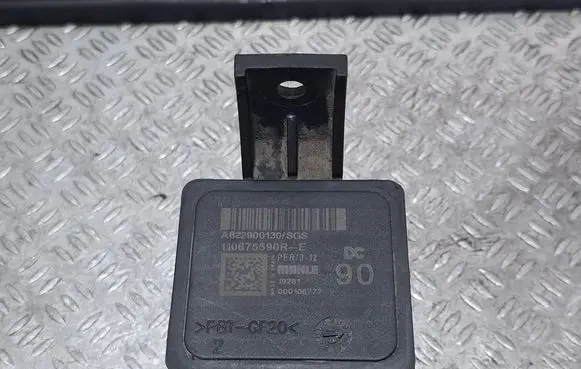 Renault Master III Glow plug pre-heat relay 110675590R