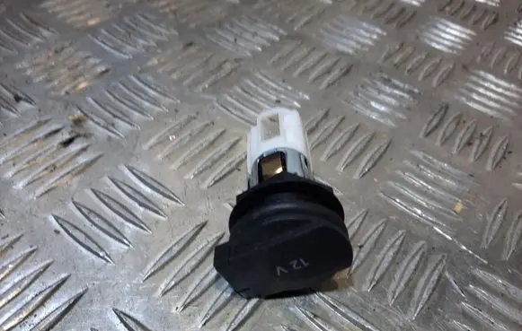 Audi Q7 4L 12 V Socket (rear) 8E0919309