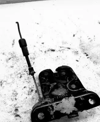 Audi A6 S6 C5 4B Tailgate/trunk/boot lock/catch/latch 4B9827541A