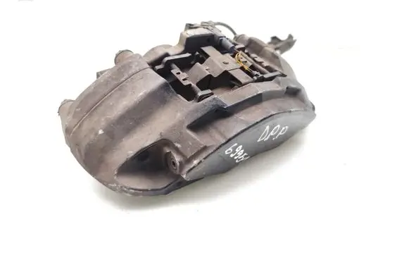 Mercedes-Benz C W205 Front brake caliper 