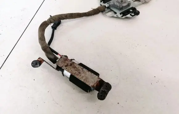 BMW 7 E38 Seat adjustment motor 0130002458 194570