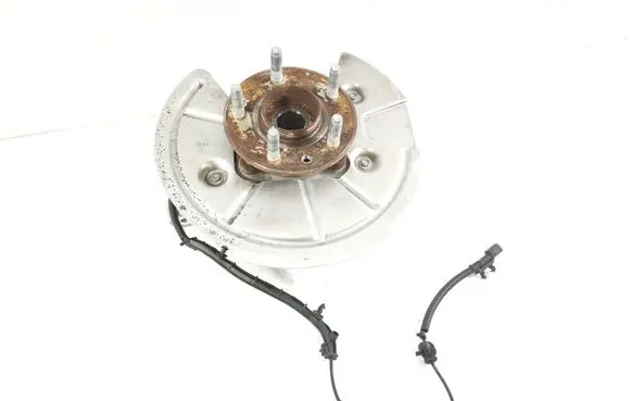 Rear wheel hub spindle/knuckle