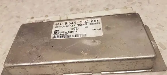 Mercedes-Benz C W202 ABS control unit/module 0195454232 10094615014