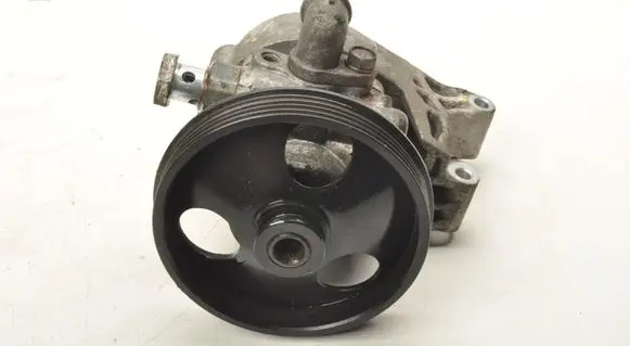 Opel Insignia A Power steering pump