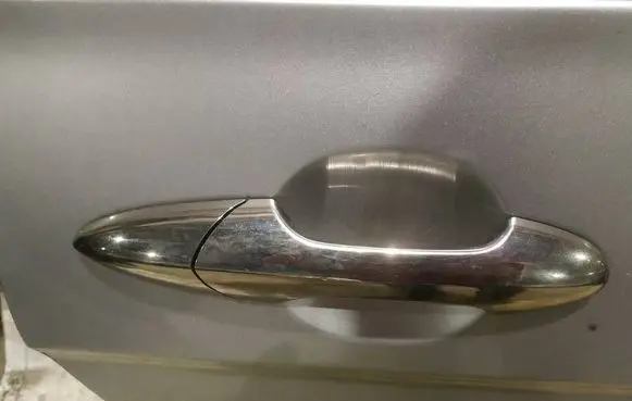 Honda FR-V Front door exterior handle 