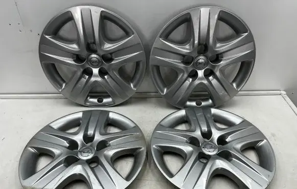 Opel Insignia A R17 wheel hub/cap/trim 13312568