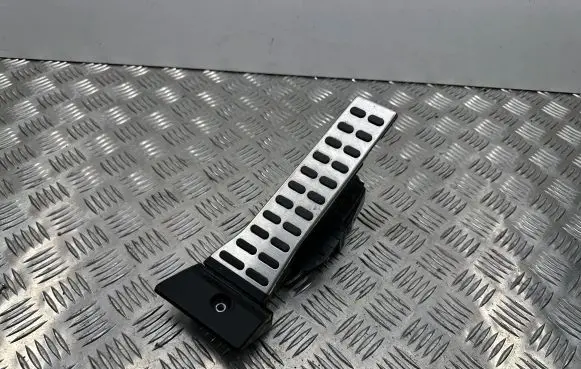 Hyundai Tucson TL Accelerator throttle pedal 32414400