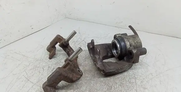 Volvo S40 Front brake caliper 814