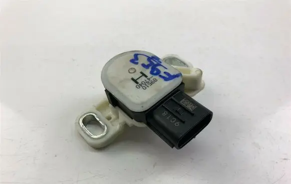 Toyota C-HR I Other control units/modules 8951047040 F953