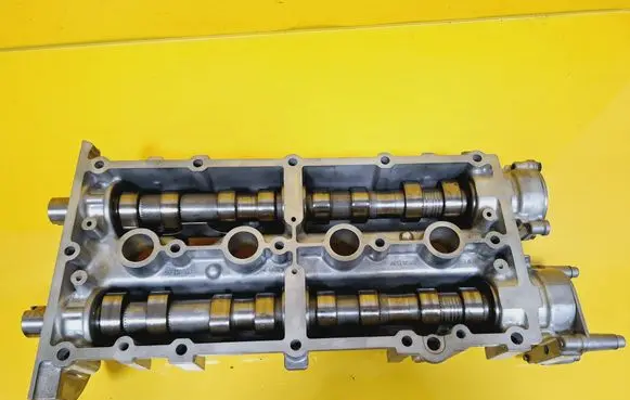 Volkswagen Golf IV Rocker cam cover 036103475AQ