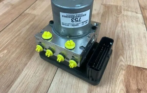 Hyundai Tucson TL ABS Pump 58920D7530 BE6009Y100