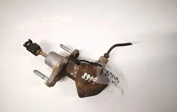 Honda FR-V Clutch master cylinder