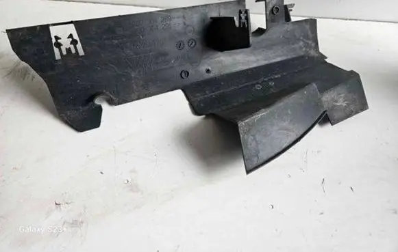 Renault Clio III Intercooler air guide/duct channel 8200304291 8200304289