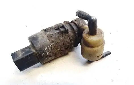 Volkswagen Touran I Windscreen/windshield washer pump