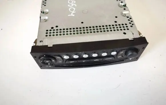 Radio/CD/DVD/GPS head unit