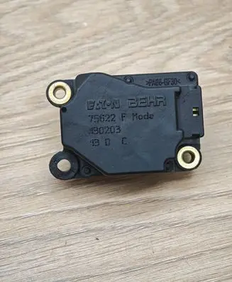 Volvo S80 Air flap motor/actuator 75622F 130203