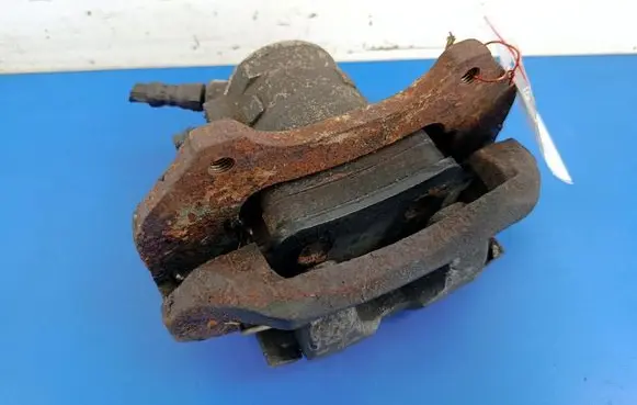 Front brake caliper