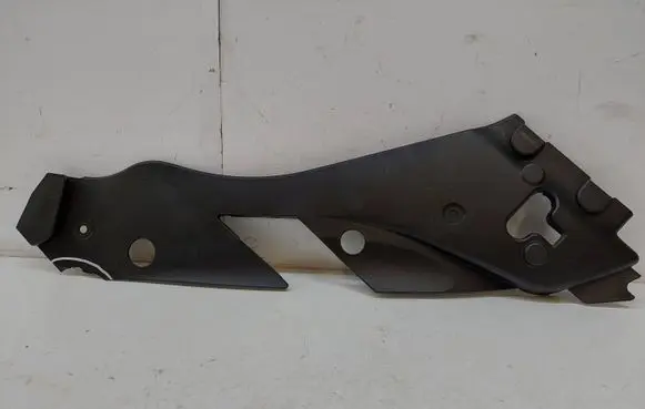 Under headlight/headlamp trim