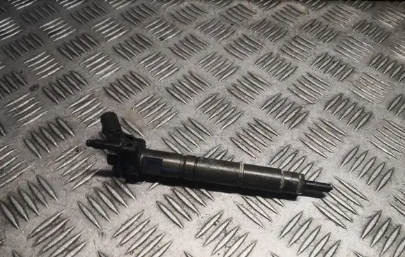 Mercedes-Benz E W211 Fuel injector 6420700587 A6420700587
