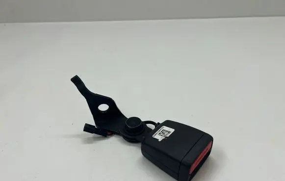 BMW 2 G42 Rear seatbelt buckle 9496744