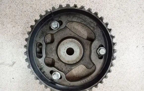 Nissan Qashqai Camshaft pulley/ VANOS 585577MS149