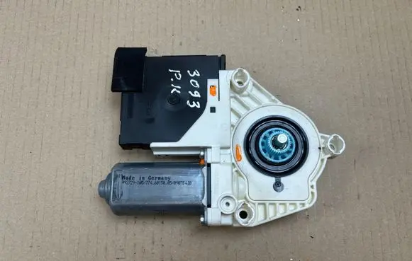 Volkswagen PASSAT B6 Front door window regulator motor 1K0959701AC 1K0959793N