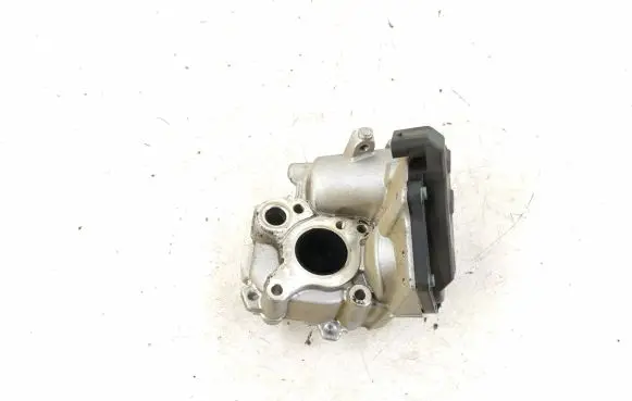 Mercedes-Benz E W212 EGR valve 6511400460 6511400860
