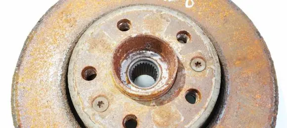 Front wheel hub