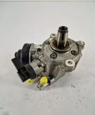 BMW 3 F30 F35 F31 Fuel injection high pressure pump 0445010768