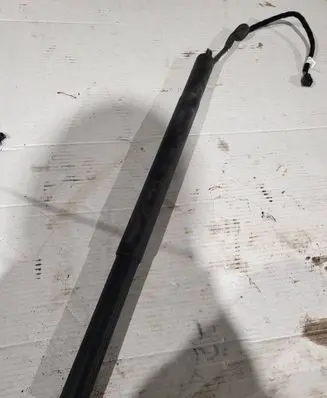 Volkswagen Tiguan Tailgate strut 571827851
