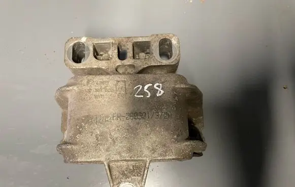 Volkswagen Golf IV Engine mount bracket 1J0199555C 1J0199555 1J0199555AH