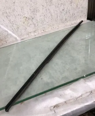 Ford Focus Rubber seal rear door window/glass 
