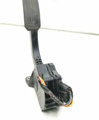 Toyota RAV 4 (XA30) Accelerator throttle pedal 7811042010 1988007270 09J0500194