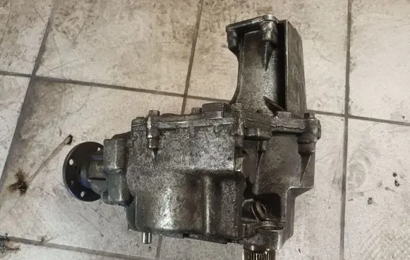 Hyundai Tucson JM Gearbox transfer box case FV071001103