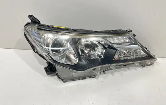 Toyota RAV 4 (XA30) Headlight/headlamp 811100R042 8596745010
