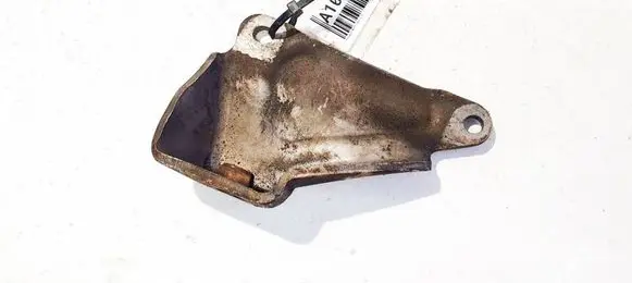 Peugeot 4007 Engine mounting bracket 