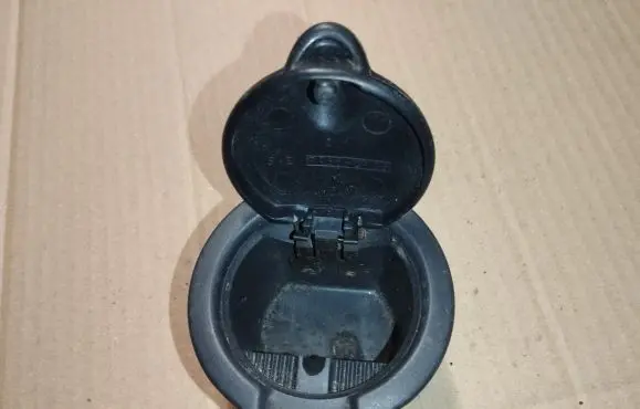 Ashtray (front)