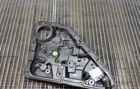 Mercedes-Benz B W246 W242 Rear window lifting mechanism without motor A2467330214