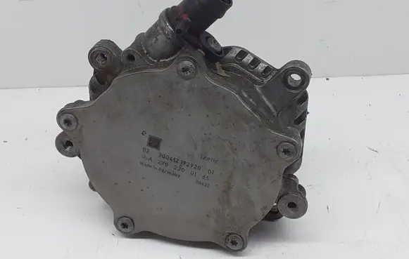 Mercedes-Benz B W246 W242 Vacuum pump A2702300165
