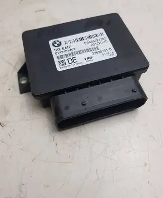 BMW 5 F10 F11 Hand brake control module 6863277 23122010 32620301B