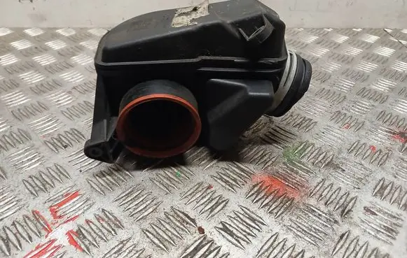 Mercedes-Benz E W211 Air intake hose/pipe A2710920496