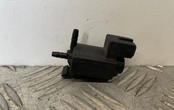 BMW 5 F10 F11 Turbo solenoid valve 7810831