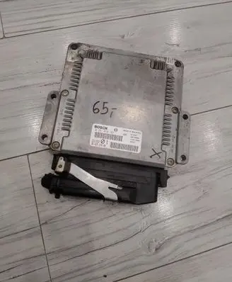 Peugeot 206 Engine control unit/module ECU 0281010767