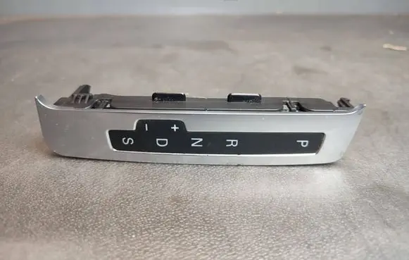 Audi Q7 4L Gear shift selector indicator 4L2713463A